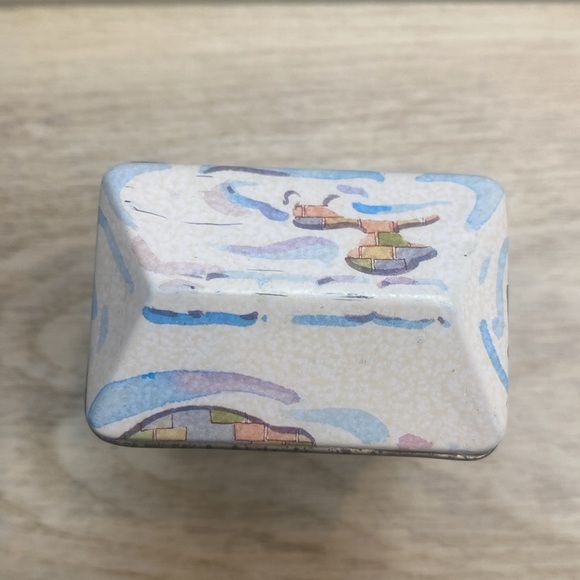 Vintage Metal Tin Box - Picture 6 of 10